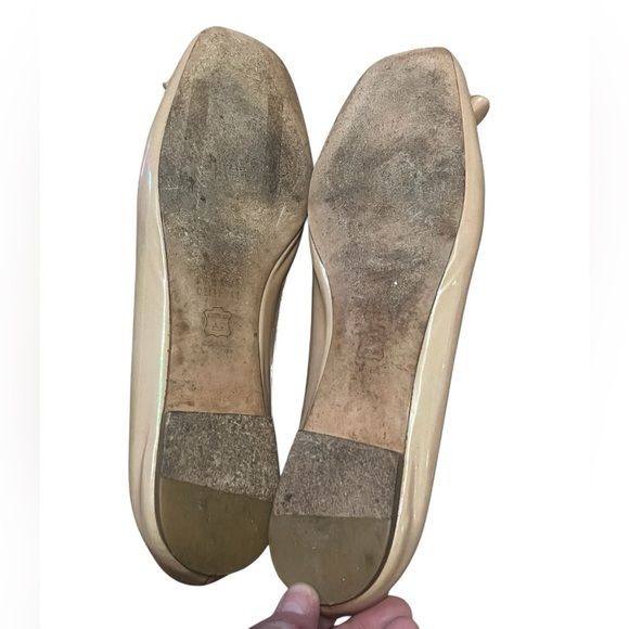 Stuart Weitzman Women's Tan Iridescent Leather Ballet Flats - Picture 9 of 11